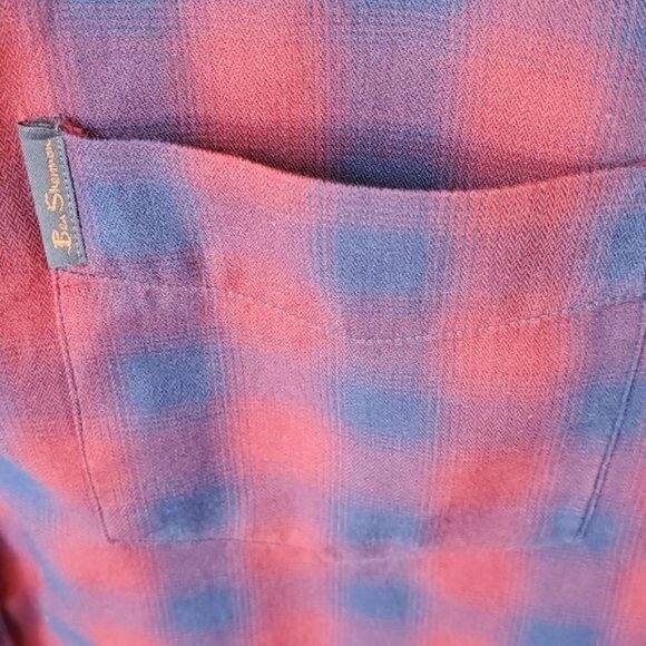 Ben Sherman Logo Long Sleeve Casual Button Down Red & Blue Plaid Sz. M Shirt - Picture 3 of 9